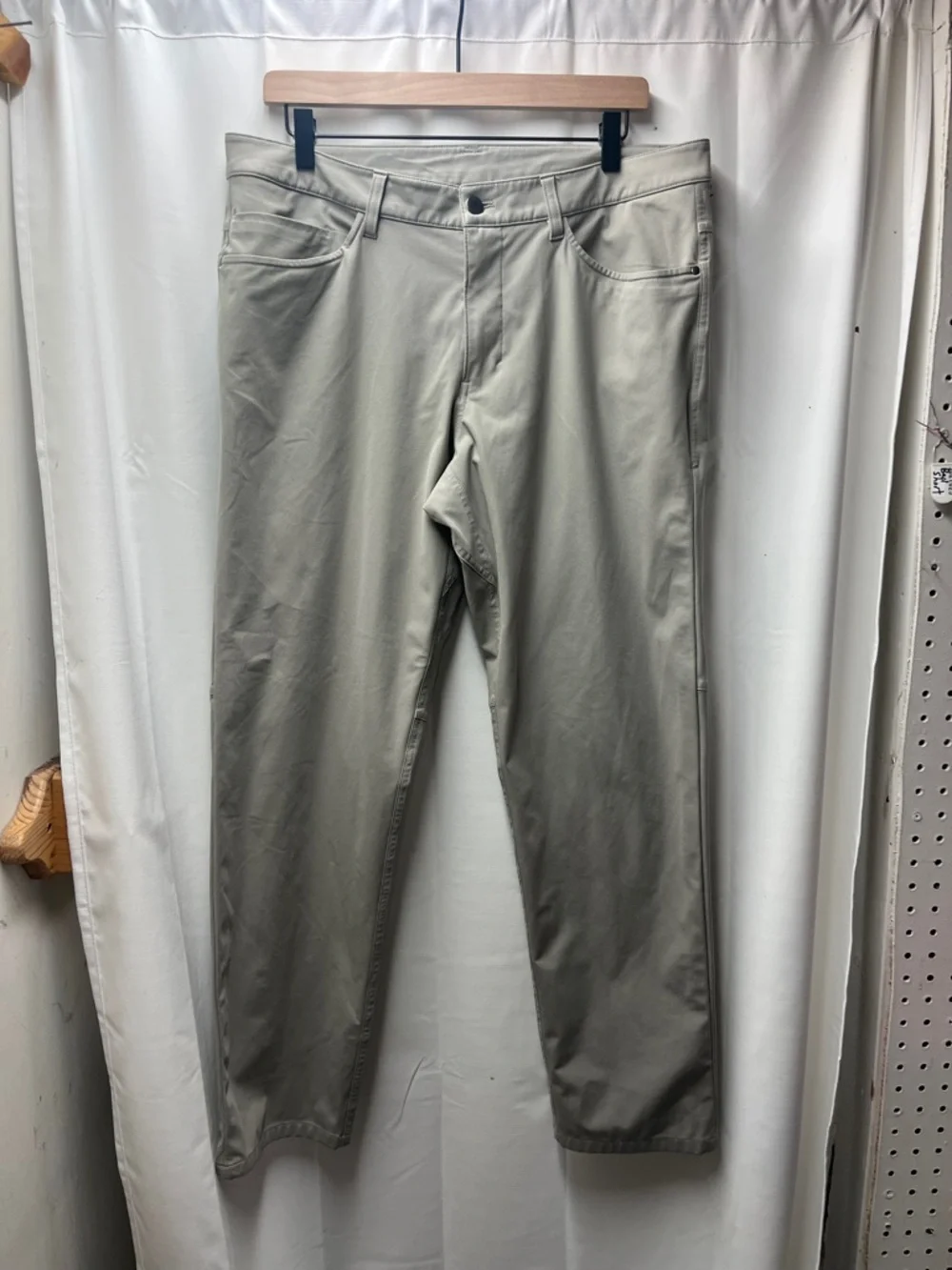 Lululemon Tan‎ Gray Carbon Dust ABC Pant- 34x30